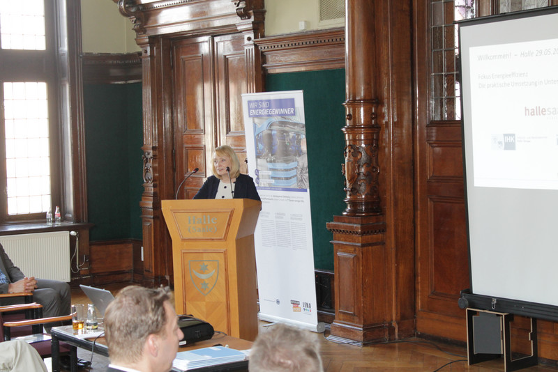 Frau Dr. Sachse vom Dienstleistungszentrum Wirtschaft, Wissenschaft und Digitalisierung der Stadt Halle (Saale) begrüßte die Gäste