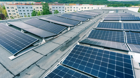 Photovoltaik-Anlage auf einem Mehrfamilienhaus