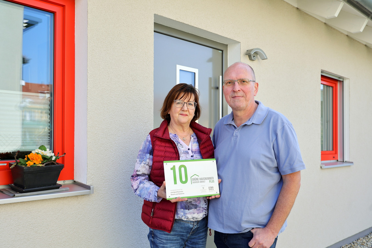 Nachhaltig und energieeffizient Grüne Hausnummer PLUS für Neubau in