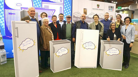 Gruppenfoto der Preisträger und Kampagnen-Partner